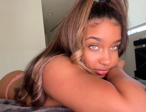 Corie Rayvon / CorieRayvon - img_0061.jpg