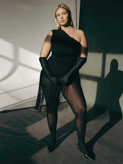 Vitoria Almeida vitoriaalmeiddaa - img_0037.jpg