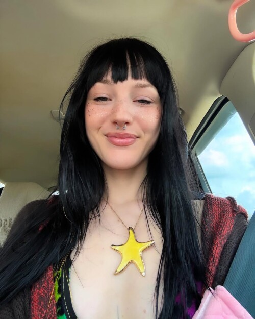 y2knots/carolinemoorenc - img_0055.jpg