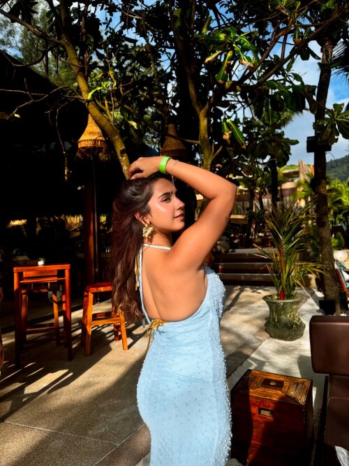 Roshni Walia - img_0047.jpg